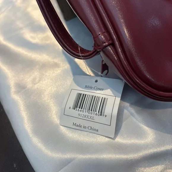 Elegant Red Bible Cover - Picture 5 of 8